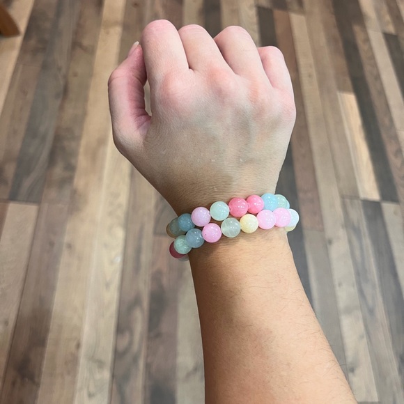 Pastel Beaded Bracelet Set - Picture 4 of 5